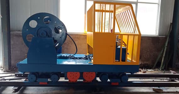 煤礦井下鋼絲繩牽引普軌卡軌車